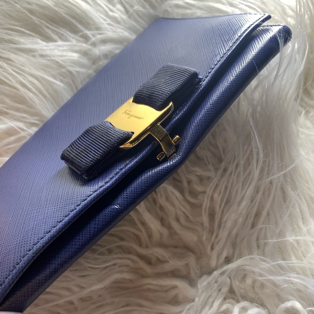 Salvatore Ferragamo leather bifold wallet - Picture 12 of 16